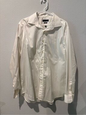 Perry Ellis Men’s Off-White Long Sleeve Dress Shirt